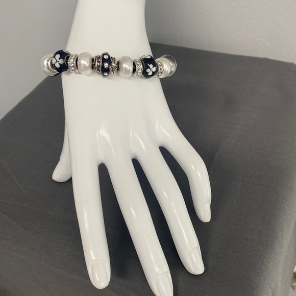 Bella Perlina Bracelet - Picture 1 of 11